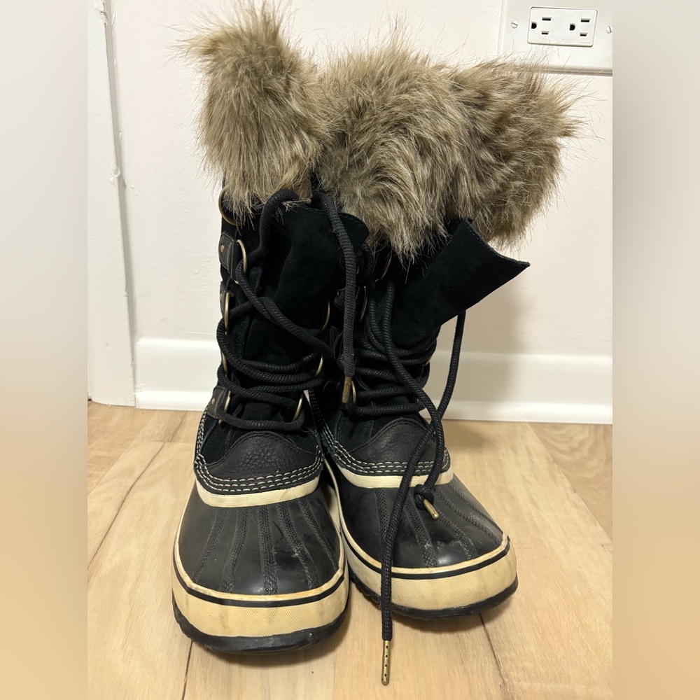 Women's SOREL Black and Tan Fur-Lined Boots